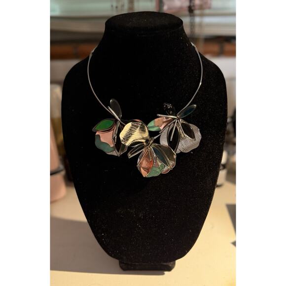 Bimba Y Lola Silver Tone Green Copper Abstract Flower Leaf Necklace - Picture 5 of 6